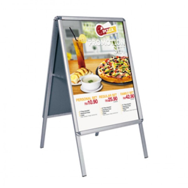 Cavalletto bifacciale - cornici a scatto - 70x100 cm - Studio T Cavalletto bifacciale - cornici a scatto - 70x100 cm - Studio T