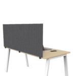Pannello fonoassorbente per scrivania - 155 x 40 cm - morsetti neri - grigio medio - immagine 2