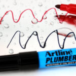 Marcatore permanente - per idraulica - punta tonda - 1,5 mm - rosso - Artline - immagine 4