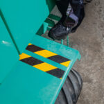 Nastro adesivo antiscivolo DURALINE GRIP+ - 2,5 cm x 15 m - giallo/nero - Durable - immagine 3