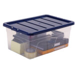 Contenitore multiuso Bankers Box - 37 x 56 x 25 cm - 38 L - PP - con coperchio blu - trasparente - Fellowes - immagine 2