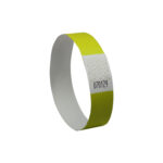Braccialetti identificativi - in Tyvek - giallo fluo - 265 x 19 mm - 50 fogli - 10 et/fg - Avery - Conf. 500 pezzi - immagine 2
