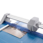 Taglierina a rullo professionale 552 - 70,5 x 36 cm - 510 mm - 20 fogli - blu/grigio - Dahle - immagine 2