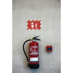 Cornice Duraframe Security - adesiva - pannello magnetico - A4  (21 x 29,7 cm) - rosso/bianco - Durable - immagine 8