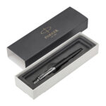 Penna sfera Jotter Core - punta M - fusto nero - Parker - immagine 2