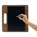 Portamenù a tagliere con anelli Chopping Board - 32 x 24 cm - legno di noce - Securit - immagine 4