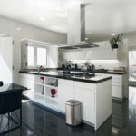 Cestino no touch - con sensore - 24 x 24 x 43 cm- 12 lt - argento metallizzato - Durable - immagine 8
