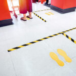 Nastro adesivo DURALINESTRONG 50/07 1726 - permanente - 5 cm x 30 m - giallo/nero - Durable - immagine 4