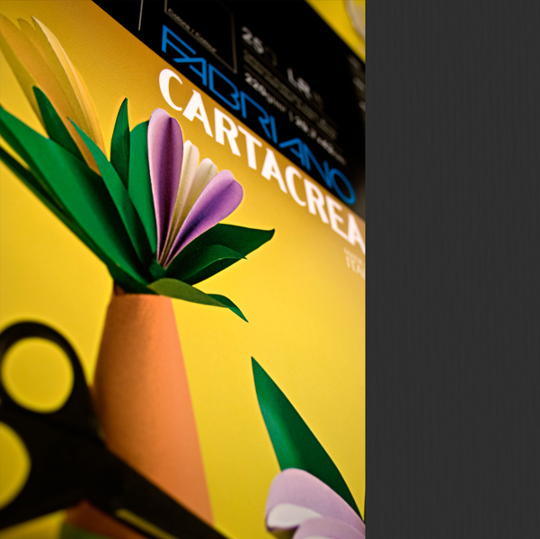 MD_37237 Cartoncino CartaCrea - 35 x 50 cm - 220 gr - nero 115 - Fabriano - blister 10 fogli - immagine 1